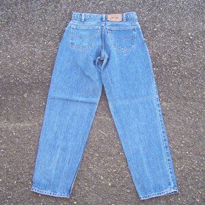 Vintage Levi's 550 Relaxed Fit Jeans Orange Tab Mens Size 32x32 Canada 90s